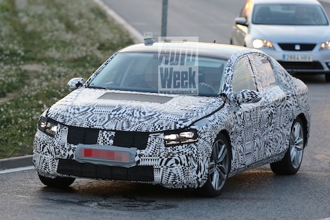 Nieuwe Volkswagen Passat went aan daglicht