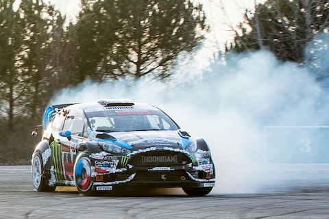 Ken Block plus voetbalheld Neymar: Footkhana