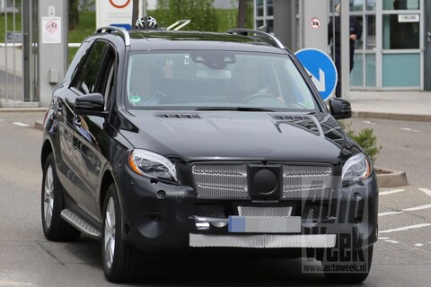 Mercedes M-klasse-facelift laat meer details zien