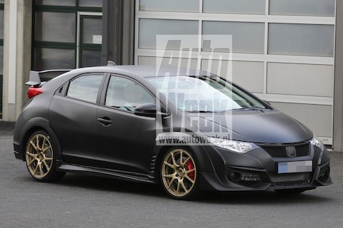 Honda Civic Type-R spant turbospieren aan