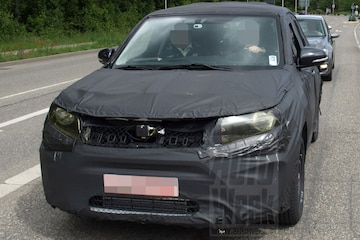 Suzuki Grand Vitara spyshot