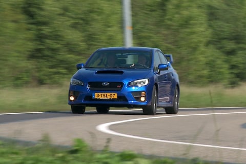 Achteruitkijkspiegel - 'Zit de B al in de klok?'