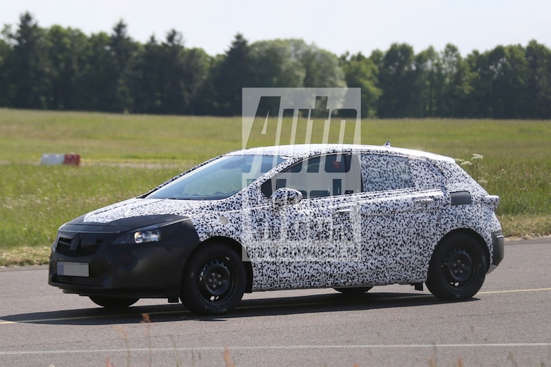 Opel Astra Spyshots