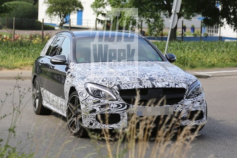 Mercedes C 63 AMG Estate minder gecamoufleerd