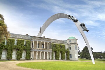 Mercedes-Benz Central Feature Goodwood