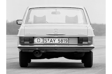 Mercedes-Benz W115 240D 3.0