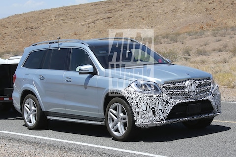Gefacelifte Mercedes GL-klasse maakt uitstapje