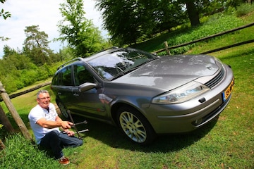 Klokje Rond - Renault Laguna