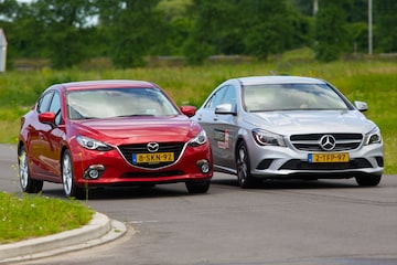 Mazda 3 sedan - Mercedes CLA 180