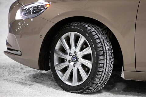 'Bijna 1 op de 10 rijdt nog op winterbanden'