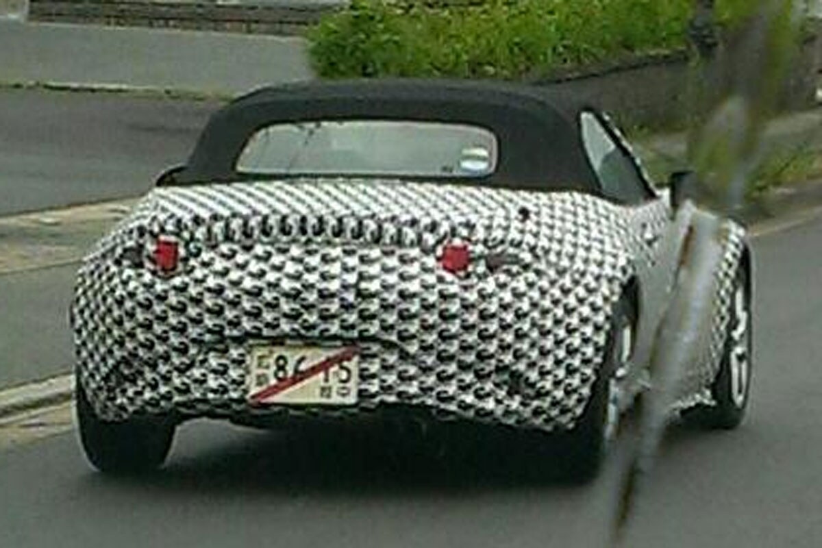 Mazda MX-5 spyshots