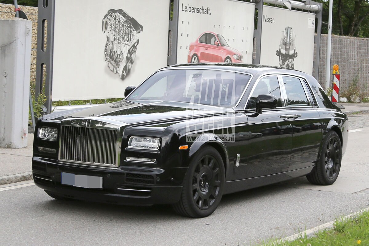 Rolls-Royce Phantom mule spyshot