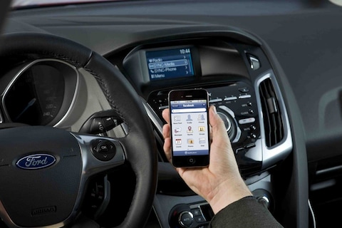 On Topic: Smartphone + auto = problemen