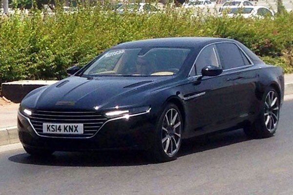 Aston Martin Lagonda spyshot (foto Autocar)