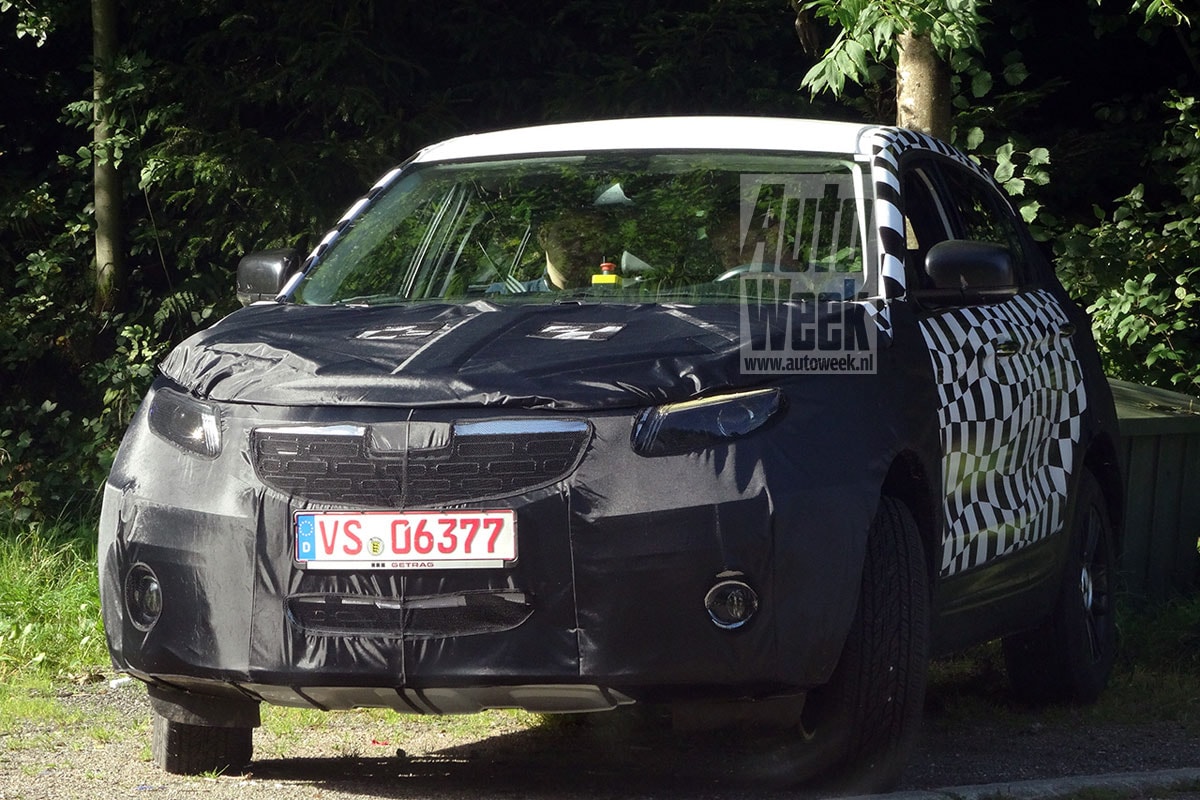 Qoros cross-over spyshot (foto familie Ghewy)