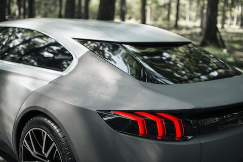 Peugeot Exalt in ander jasje naar Parijs