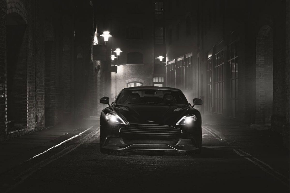 Aston Martin Vanquish Carbon Edition