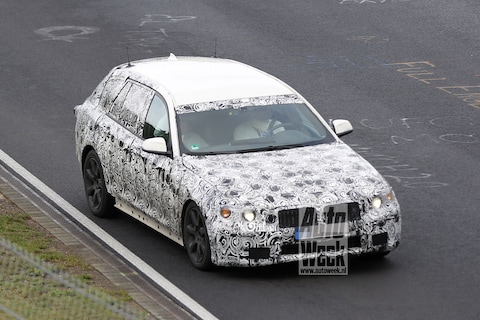 BMW 5-serie Touring duikt op bij de Ring