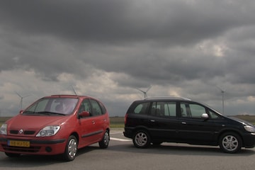 Dubbeltest Renault Scénic vs. Opel Zafira