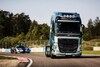 Volvo truck vs Koenigsegg One:1