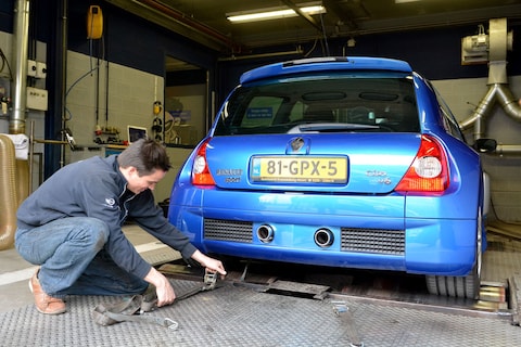 Op de rollenbank - Renault Clio V6