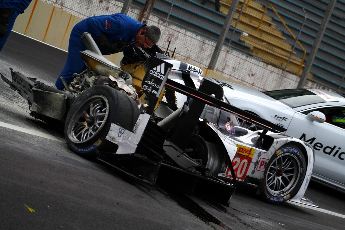 Mark Webber Porsche crash (foto ANP)