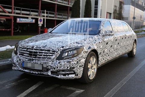 Mercedes S-klasse Pullman languit in Genève