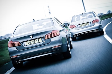 Mercedes-Benz E 220 Bluetec - BMW 520dA Efficient 