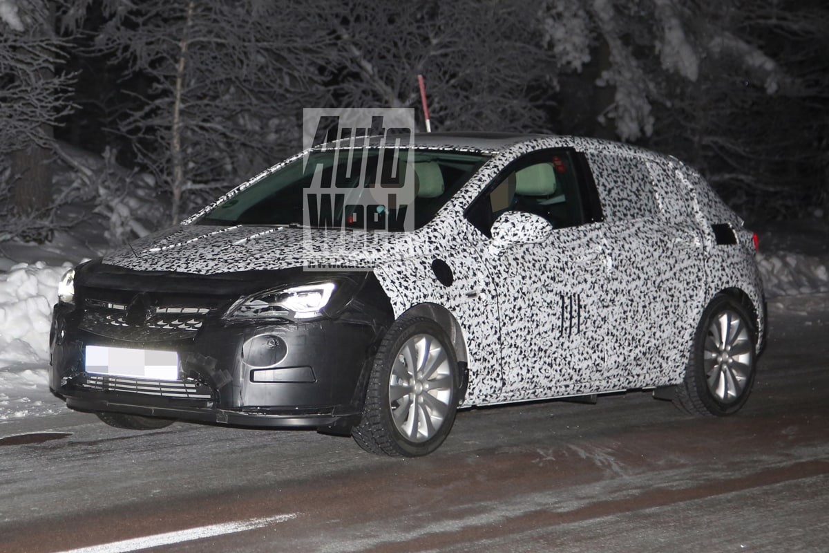 Opel Astra spyshots