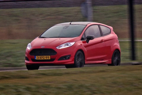 Achteruitkijkspiegel - 'Fiesta kan 911 hebben'