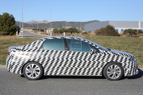 Citroën test mysterieuze nieuwe sedan