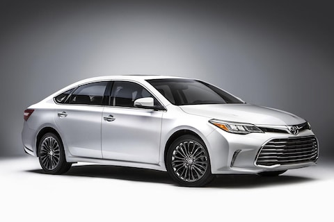 Toyota schaaft Avalon bij