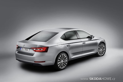 *UPDATE* Gelekt: Compleet nieuwe Skoda Superb!