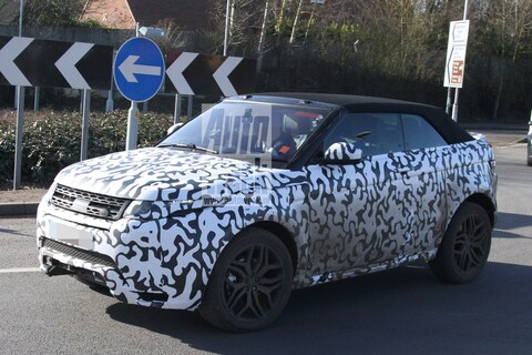 Dakloze Range Rover Evoque gespot