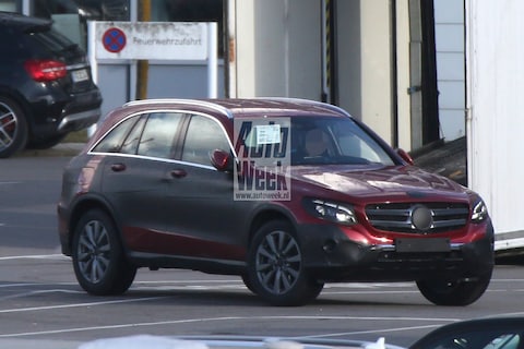 Mercedes GLC nagenoeg naakt gespot
