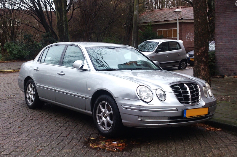 Kia Opirus In het Wild