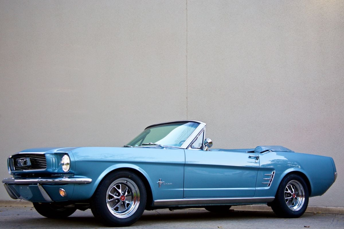 Revology Cars Ford Mustang replica