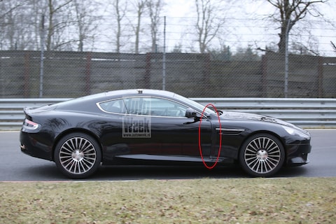 Aston Martin test DB9 met extra centimeters