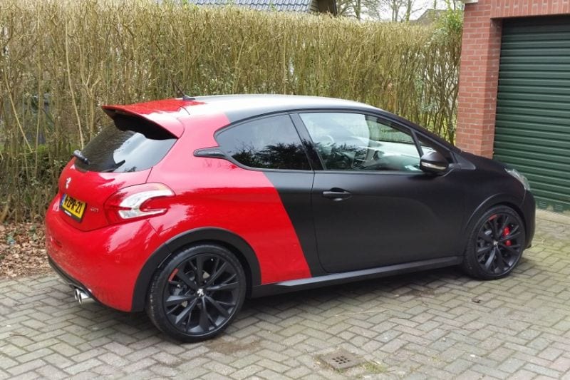 Peugeot 208 GTI 30th Anniversary