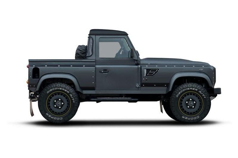 Kahn Design Huntsman 105 Concept Land Rover Defend