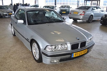 BMW 325i cabrio Redactie Raadt Aan