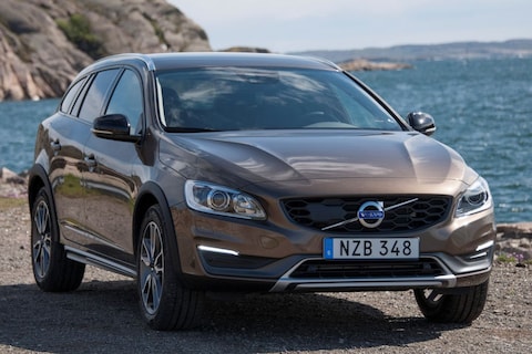 Volvo V60 Cross Country D4 Summum