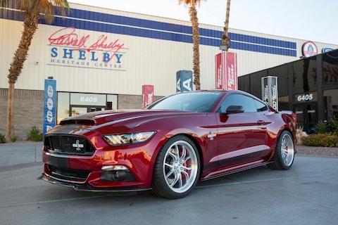 Shelby trekt doek van Super Snake Mustang