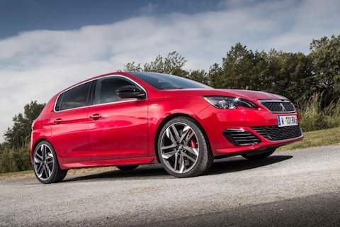 Peugeot 308 GTi nu al op internet