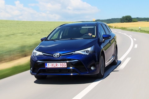 Toyota Avensis (2015) - Test