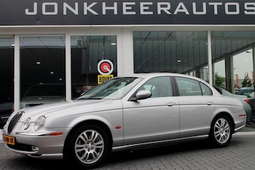 Jaguar S-Type 4.2 V8
