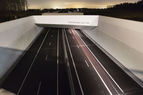 Bestuur viert oplevering A4, omwonenden boos