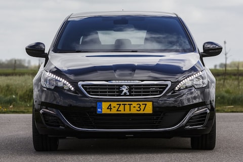 Peugeot ziet winst verdrievoudigen