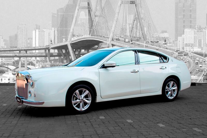 Mitsuoka Galue V