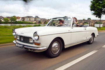 Peugeot 404 RN7